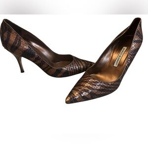 Manolo Blahnik Sequin Print Pointed Toe Pumps Glam Luxury Night Out Size 39